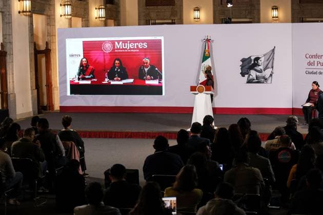October 5, 2026: TO-45353- Ciudad de M& xe9;xico. 2026-10 -05. Claudia Sheinbaum Pardo, President of Mexico, during the daily morning press conference in the Treasury Room of the National Palace in Mexico City. Alejandro God& xcd;nez Clasos.com.mx - ZUMAcs4_ 20261005_faa_cs4_067 Copyright: xAlejandroxGod& Xed;Nezx