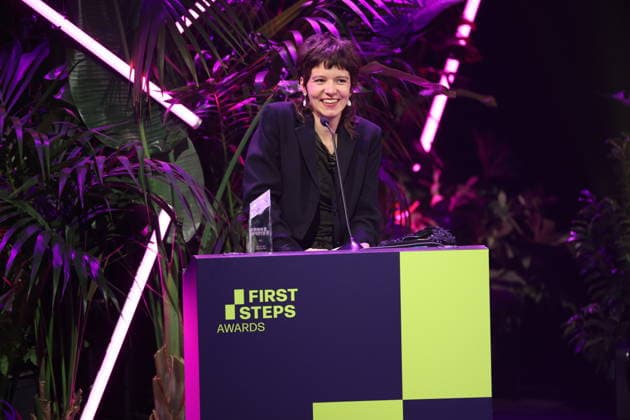 FIRST STEPS 2026 Götz George Nachwuchspreis Gewinnerin: Georgia Rushton in EGGSHELLS Preisverleihung auf der Buehne bei der FIRST STEPS 2026 Verleihung im Theater des Westens in Berlin Copyright: xEventpressxFuhrx