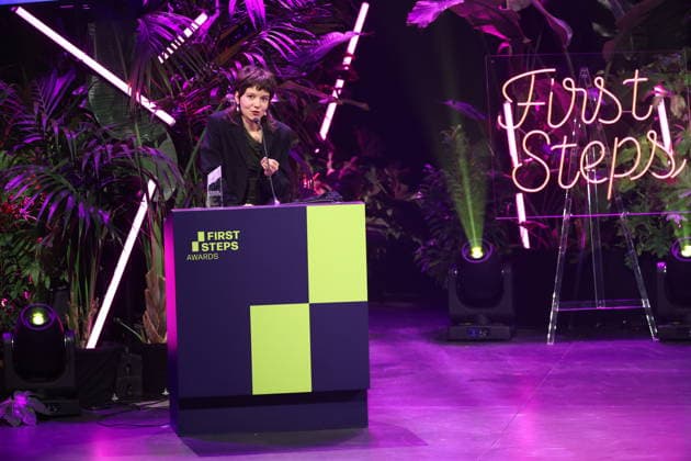 FIRST STEPS 2026 Götz George Nachwuchspreis Gewinnerin: Georgia Rushton in EGGSHELLS Preisverleihung auf der Buehne bei der FIRST STEPS 2026 Verleihung im Theater des Westens in Berlin Copyright: xEventpressxFuhrx