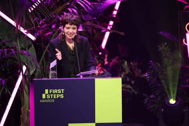 FIRST STEPS 2026 Götz George Nachwuchspreis Gewinnerin: Georgia Rushton in EGGSHELLS Preisverleihung auf der Buehne bei der FIRST STEPS 2026 Verleihung im Theater des Westens in Berlin Copyright: xEventpressxFuhrx