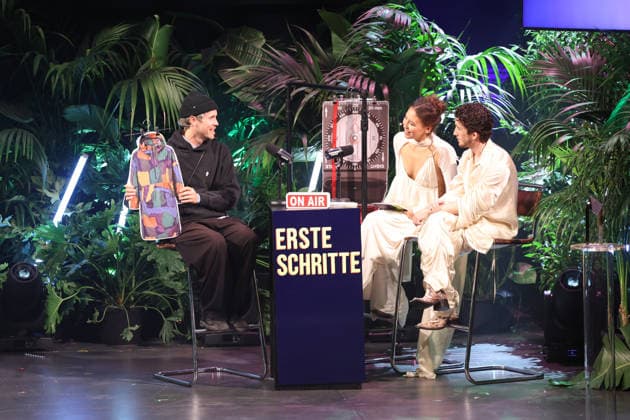 FIRST STEPS 2026 Moderator:innen Malaya Maximilian und Dokumentarfilm Laudatio: Hans Block Preisverleihung auf der Buehne bei der FIRST STEPS 2026 Verleihung im Theater des Westens in Berlin Copyright: xEventpressxFuhrx