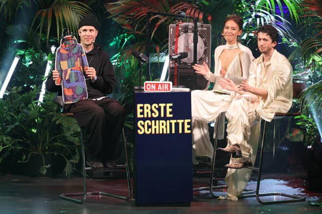 FIRST STEPS 2026 Moderator:innen Malaya Maximilian und Dokumentarfilm Laudatio: Hans Block Preisverleihung auf der Buehne bei der FIRST STEPS 2026 Verleihung im Theater des Westens in Berlin Copyright: xEventpressxFuhrx