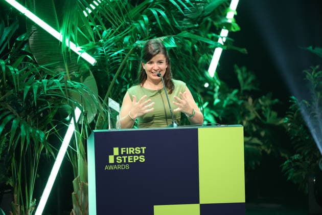 FIRST STEPS 2026 Dokumentarfilm Gewinnerfilm: WAS AN EMPFINDSAMKEIT BLEIBT von Daniela Magnani HuÌˆller Preisverleihung auf der Buehne bei der FIRST STEPS 2026 Verleihung im Theater des Westens in Berlin Copyright: xEventpressxFuhrx