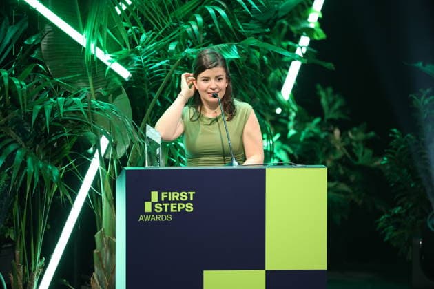 FIRST STEPS 2026 Dokumentarfilm Gewinnerfilm: WAS AN EMPFINDSAMKEIT BLEIBT von Daniela Magnani HuÌˆller Preisverleihung auf der Buehne bei der FIRST STEPS 2026 Verleihung im Theater des Westens in Berlin Copyright: xEventpressxFuhrx
