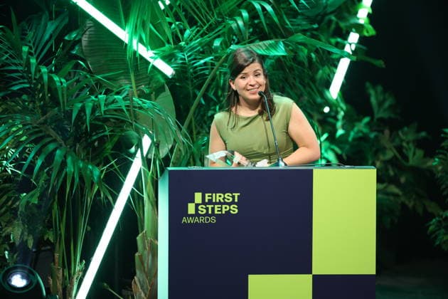 FIRST STEPS 2026 Dokumentarfilm Gewinnerfilm: WAS AN EMPFINDSAMKEIT BLEIBT von Daniela Magnani HuÌˆller Preisverleihung auf der Buehne bei der FIRST STEPS 2026 Verleihung im Theater des Westens in Berlin Copyright: xEventpressxFuhrx