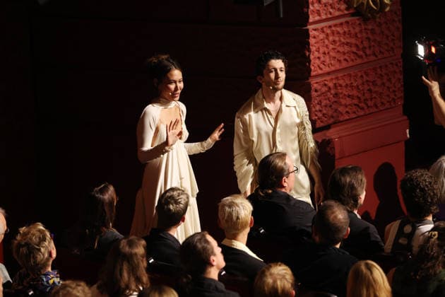 FIRST STEPS 2026 Moderator:innen Malaya Maximilian Preisverleihung auf der Buehne bei der FIRST STEPS 2026 Verleihung im Theater des Westens in Berlin Copyright: xEventpressxFuhrx