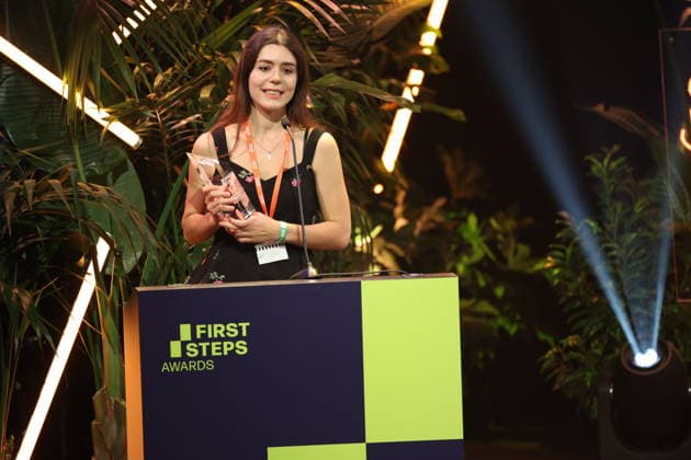 FIRST STEPS 2026 Big Audience Award: Gewinnerbuch: OPERATION OBERLAND von Patricia SchuÌˆtz Preisverleihung auf der Buehne bei der FIRST STEPS 2026 Verleihung im Theater des Westens in Berlin Copyright: xEventpressxFuhrx