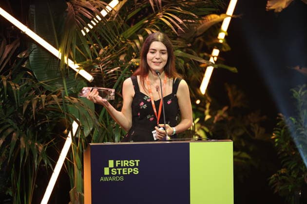 FIRST STEPS 2026 Big Audience Award: Gewinnerbuch: OPERATION OBERLAND von Patricia SchuÌˆtz Preisverleihung auf der Buehne bei der FIRST STEPS 2026 Verleihung im Theater des Westens in Berlin Copyright: xEventpressxFuhrx