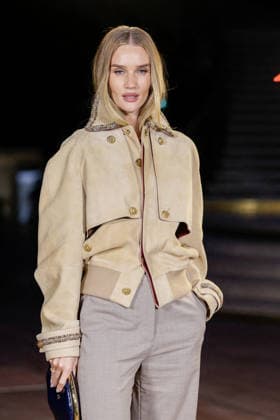 Rosie Huntington-Whiteley at the photocall for the Chanel Spring Summer 2027 Women’s Ready-to-Wear Collection show during Paris Fashion Week (PFW) at the Grand Palais in Paris, France, on October 5, 2026. Olivier Borde, Bestimage. Photocall at the Chanel Women’s Ready-to-Wear Spring Summer 2027 show as part of Paris Fashion Week on October 5, 2026, in Paris, France. Paris, France  Copyright: xOLIVIERxBORDEx xBESTIMAGExOLIVIERxBORDEx xBESTIMAGEx