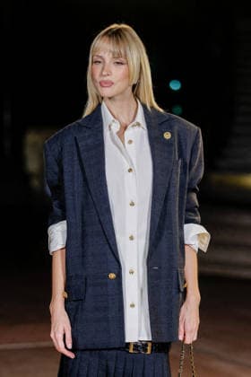 Angèle at the photocall for the Chanel Spring Summer 2027 Women’s Ready-to-Wear Collection show during Paris Fashion Week (PFW) at the Grand Palais in Paris, France, on October 5, 2026. Olivier Borde, Bestimage. Photocall at the Chanel Women’s Ready-to-Wear Spring Summer 2027 show as part of Paris Fashion Week on October 5, 2026, in Paris, France. Paris, France  Copyright: xOLIVIERxBORDEx xBESTIMAGExOLIVIERxBORDEx xBESTIMAGEx