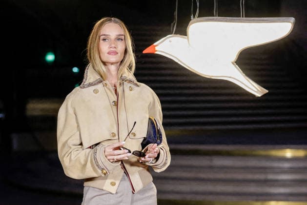 Rosie Huntington-Whiteley at the photocall for the Chanel Spring Summer 2027 Women’s Ready-to-Wear Collection show during Paris Fashion Week (PFW) at the Grand Palais in Paris, France, on October 5, 2026. Olivier Borde Bestimage. Photocall at the Chanel Women’s Ready-to-Wear Spring Summer 2027 show as part of Paris Fashion Week on October 5, 2026, in Paris, France. Paris, France  Copyright: xOLIVIERxBORDEx xBESTIMAGExOLIVIERxBORDEx xBESTIMAGEx