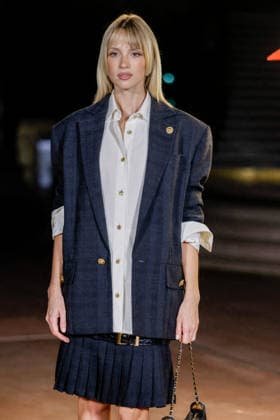 Angèle at the photocall for the Chanel Spring Summer 2027 Women’s Ready-to-Wear Collection show during Paris Fashion Week (PFW) at the Grand Palais in Paris, France, on October 5, 2026. Olivier Borde, Bestimage. Photocall at the Chanel Women’s Ready-to-Wear Spring Summer 2027 show as part of Paris Fashion Week on October 5, 2026, in Paris, France. Paris, France  Copyright: xOLIVIERxBORDEx xBESTIMAGExOLIVIERxBORDEx xBESTIMAGEx