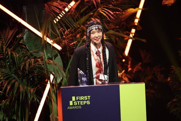 FIRST STEPS 2026 Short Steps Gewinnerfilm: QAMAJAI von Yerkezhan Sabitbekova Preisverleihung auf der Buehne bei der FIRST STEPS 2026 Verleihung im Theater des Westens in Berlin Copyright: xEventpressxFuhrx