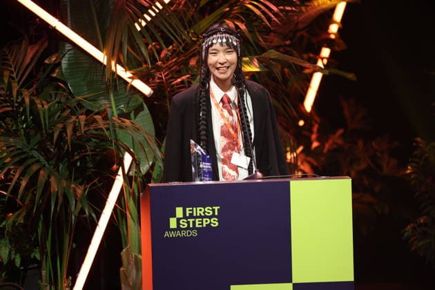 FIRST STEPS 2026 Short Steps Gewinnerfilm: QAMAJAI von Yerkezhan Sabitbekova Preisverleihung auf der Buehne bei der FIRST STEPS 2026 Verleihung im Theater des Westens in Berlin Copyright: xEventpressxFuhrx