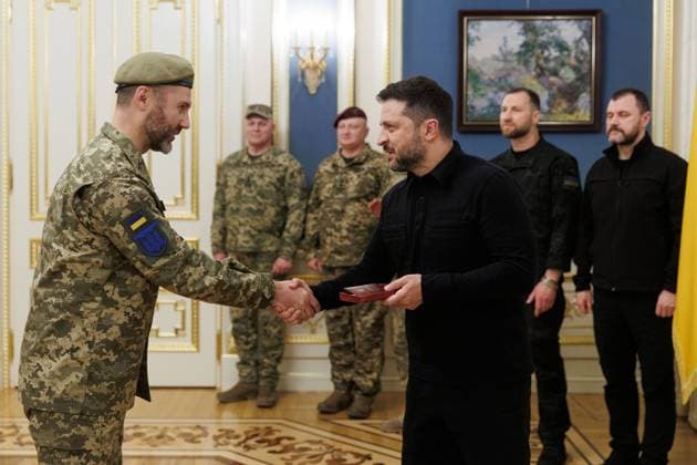 Zelenskyy Presents Territorial Defense Warriors with State Awards President of Ukraine Volodymyr Zelenskyy Presents Territorial Defense Warriors with State Awards in Kyiv, Ukraine on 5 October 2026, Credit:Office of the President of Ukraine B66 Avalon Kyiv, Ukraine  Copyright: xOfficexofxthexPresidentxofxUkrainex xB66x xAvalonx 1140815288