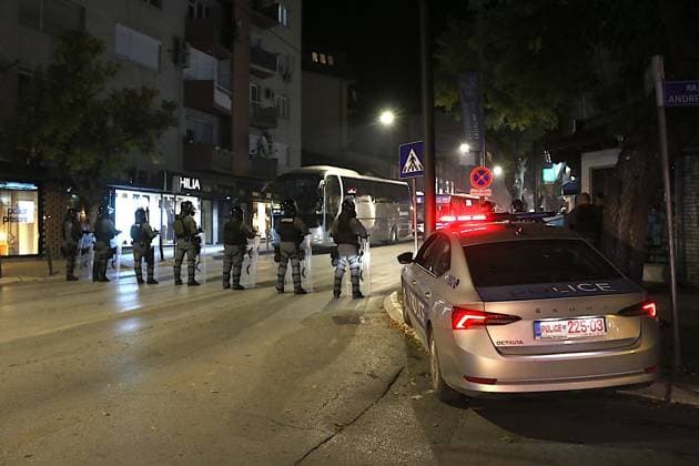 Protest in Pristina against convictions of former KLA commanders PRISTINA, KOSOVO - OCTOBER 5: Police block roads in the area as protesters gather in the capital during a protest in Pristina, Kosovo, against the convictions of former Kosovo Liberation Army (KLA) commanders by a court in The Hague, Netherlands, on October 5, 2026. Erkin Keci Anadolu Pristina Kosovo. Editorial use only. Please get in touch for any other usage.  Copyright: x2026xAnadoluxErkinxKecix