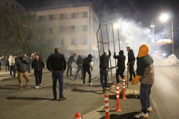 Protest in Pristina against convictions of former KLA commanders PRISTINA, KOSOVO - OCTOBER 5: Police block roads in the area as protesters gather in the capital during a protest in Pristina, Kosovo, against the convictions of former Kosovo Liberation Army (KLA) commanders by a court in The Hague, Netherlands, on October 5, 2026. Erkin Keci Anadolu Pristina Kosovo. Editorial use only. Please get in touch for any other usage.  Copyright: x2026xAnadoluxErkinxKecix