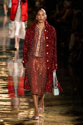 PFW Chanel - Runway LZ Models walk the runway during the Chanel Womenswear Spring Summer 2027 show as part of Paris Fashion Week on October 05, 2026 at Rolland Garros in Paris, France. Photo by Laurent Zabulon ABACAPRESS.COM  Copyright: xZabulonxLaurent ABACAx