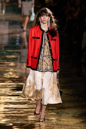 PFW Chanel - Runway LZ Models walk the runway during the Chanel Womenswear Spring Summer 2027 show as part of Paris Fashion Week on October 05, 2026 at Rolland Garros in Paris, France. Photo by Laurent Zabulon ABACAPRESS.COM  Copyright: xZabulonxLaurent ABACAx