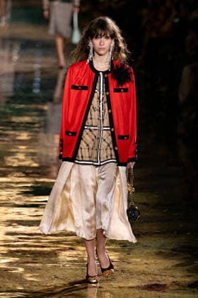 PFW Chanel - Runway LZ Models walk the runway during the Chanel Womenswear Spring Summer 2027 show as part of Paris Fashion Week on October 05, 2026 at Rolland Garros in Paris, France. Photo by Laurent Zabulon ABACAPRESS.COM  Copyright: xZabulonxLaurent ABACAx