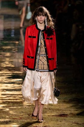PFW Chanel - Runway LZ Models walk the runway during the Chanel Womenswear Spring Summer 2027 show as part of Paris Fashion Week on October 05, 2026 at Rolland Garros in Paris, France. Photo by Laurent Zabulon ABACAPRESS.COM  Copyright: xZabulonxLaurent ABACAx