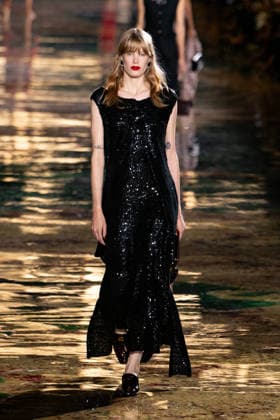 PFW Chanel - Runway LZ Models walk the runway during the Chanel Womenswear Spring Summer 2027 show as part of Paris Fashion Week on October 05, 2026 at Rolland Garros in Paris, France. Photo by Laurent Zabulon ABACAPRESS.COM  Copyright: xZabulonxLaurent ABACAx