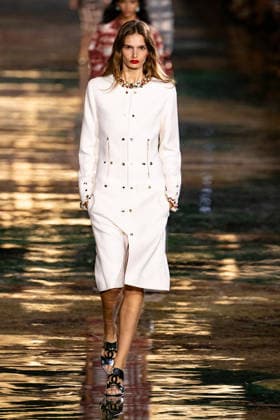 PFW Chanel - Runway LZ Models walk the runway during the Chanel Womenswear Spring Summer 2027 show as part of Paris Fashion Week on October 05, 2026 at Rolland Garros in Paris, France. Photo by Laurent Zabulon ABACAPRESS.COM  Copyright: xZabulonxLaurent ABACAx