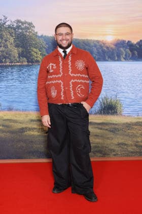 La Maison De Nos Reves Premiere - Paris Ahcene Menacer attends the photocall for the premiere of La Maison De Nos Reves held at the Grand Rex Cinema in Paris, France on October 5, 2026. Photo by David Boyer ABACAPRESS.COM Paris France  Copyright: xBoyerxDavid ABACAx