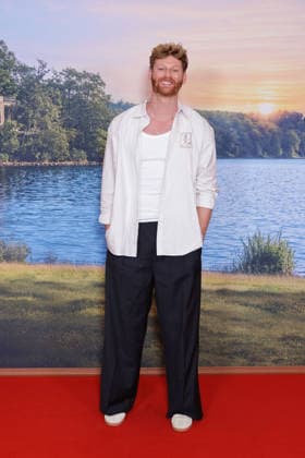 La Maison De Nos Reves Premiere - Paris Edouard Deloignon attends the photocall for the premiere of La Maison De Nos Reves held at the Grand Rex Cinema in Paris, France on October 5, 2026. Photo by David Boyer ABACAPRESS.COM Paris France  Copyright: xBoyerxDavid ABACAx