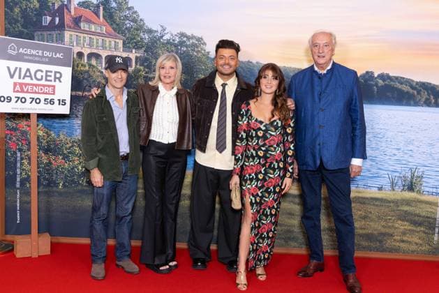 La Maison De Nos Reves Premiere - Paris Jonathan Lambert, Chantal Ladesou, Kev Adams, Camille Aguilar and Bernard Farcy attend the photocall for the premiere of La Maison De Nos Reves held at the Grand Rex Cinema in Paris, France on October 5, 2026. Photo by David Boyer ABACAPRESS.COM Paris France  Copyright: xBoyerxDavid ABACAx