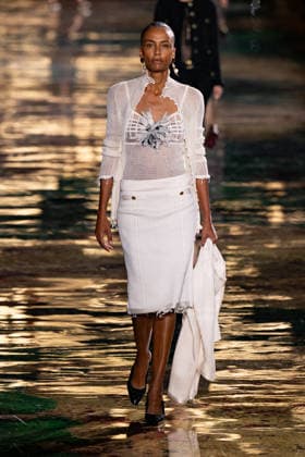 PFW Chanel - Runway LZ Models walk the runway during the Chanel Womenswear Spring Summer 2027 show as part of Paris Fashion Week on October 05, 2026 at Rolland Garros in Paris, France. Photo by Laurent Zabulon ABACAPRESS.COM  Copyright: xZabulonxLaurent ABACAx