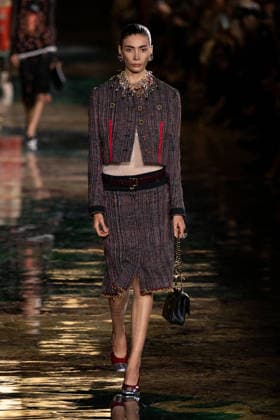 PFW Chanel - Runway LZ Models walk the runway during the Chanel Womenswear Spring Summer 2027 show as part of Paris Fashion Week on October 05, 2026 at Rolland Garros in Paris, France. Photo by Laurent Zabulon ABACAPRESS.COM  Copyright: xZabulonxLaurent ABACAx