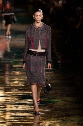 PFW Chanel - Runway LZ Models walk the runway during the Chanel Womenswear Spring Summer 2027 show as part of Paris Fashion Week on October 05, 2026 at Rolland Garros in Paris, France. Photo by Laurent Zabulon ABACAPRESS.COM  Copyright: xZabulonxLaurent ABACAx