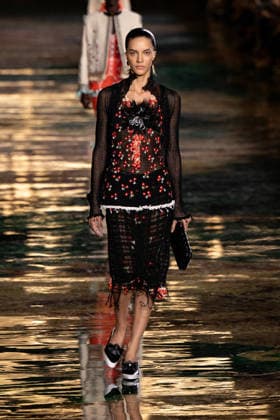 PFW Chanel - Runway LZ Models walk the runway during the Chanel Womenswear Spring Summer 2027 show as part of Paris Fashion Week on October 05, 2026 at Rolland Garros in Paris, France. Photo by Laurent Zabulon ABACAPRESS.COM  Copyright: xZabulonxLaurent ABACAx