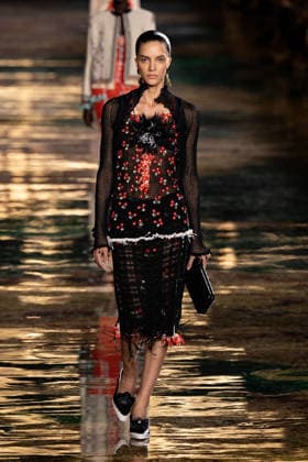 PFW Chanel - Runway LZ Models walk the runway during the Chanel Womenswear Spring Summer 2027 show as part of Paris Fashion Week on October 05, 2026 at Rolland Garros in Paris, France. Photo by Laurent Zabulon ABACAPRESS.COM  Copyright: xZabulonxLaurent ABACAx