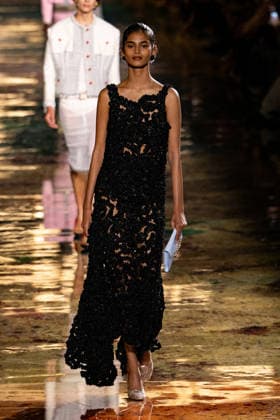 PFW Chanel - Runway LZ Models walk the runway during the Chanel Womenswear Spring Summer 2027 show as part of Paris Fashion Week on October 05, 2026 at Rolland Garros in Paris, France. Photo by Laurent Zabulon ABACAPRESS.COM  Copyright: xZabulonxLaurent ABACAx