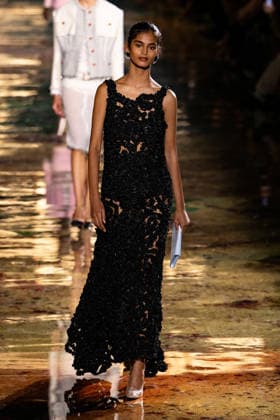 PFW Chanel - Runway LZ Models walk the runway during the Chanel Womenswear Spring Summer 2027 show as part of Paris Fashion Week on October 05, 2026 at Rolland Garros in Paris, France. Photo by Laurent Zabulon ABACAPRESS.COM  Copyright: xZabulonxLaurent ABACAx