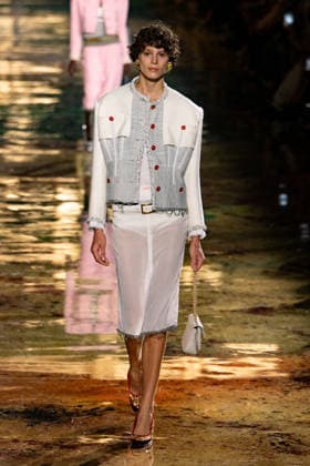PFW Chanel - Runway LZ Models walk the runway during the Chanel Womenswear Spring Summer 2027 show as part of Paris Fashion Week on October 05, 2026 at Rolland Garros in Paris, France. Photo by Laurent Zabulon ABACAPRESS.COM  Copyright: xZabulonxLaurent ABACAx