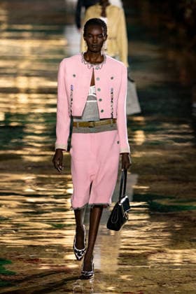 PFW Chanel - Runway LZ Models walk the runway during the Chanel Womenswear Spring Summer 2027 show as part of Paris Fashion Week on October 05, 2026 at Rolland Garros in Paris, France. Photo by Laurent Zabulon ABACAPRESS.COM  Copyright: xZabulonxLaurent ABACAx