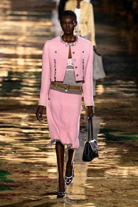 PFW Chanel - Runway LZ Models walk the runway during the Chanel Womenswear Spring Summer 2027 show as part of Paris Fashion Week on October 05, 2026 at Rolland Garros in Paris, France. Photo by Laurent Zabulon ABACAPRESS.COM  Copyright: xZabulonxLaurent ABACAx