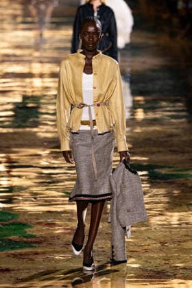 PFW Chanel - Runway LZ Models walk the runway during the Chanel Womenswear Spring Summer 2027 show as part of Paris Fashion Week on October 05, 2026 at Rolland Garros in Paris, France. Photo by Laurent Zabulon ABACAPRESS.COM  Copyright: xZabulonxLaurent ABACAx