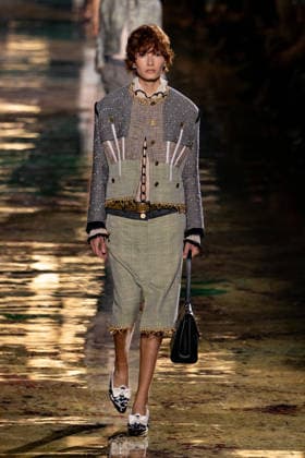 PFW Chanel - Runway LZ Models walk the runway during the Chanel Womenswear Spring Summer 2027 show as part of Paris Fashion Week on October 05, 2026 at Rolland Garros in Paris, France. Photo by Laurent Zabulon ABACAPRESS.COM  Copyright: xZabulonxLaurent ABACAx