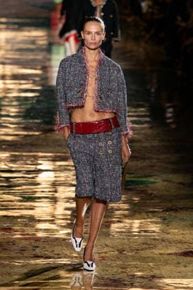 PFW Chanel - Runway LZ Models walk the runway during the Chanel Womenswear Spring Summer 2027 show as part of Paris Fashion Week on October 05, 2026 at Rolland Garros in Paris, France. Photo by Laurent Zabulon ABACAPRESS.COM  Copyright: xZabulonxLaurent ABACAx