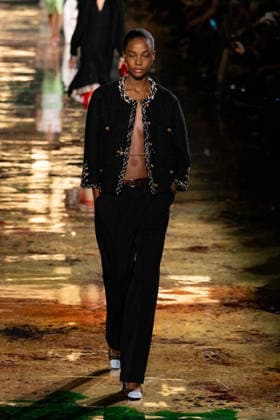 PFW Chanel - Runway LZ Models walk the runway during the Chanel Womenswear Spring Summer 2027 show as part of Paris Fashion Week on October 05, 2026 at Rolland Garros in Paris, France. Photo by Laurent Zabulon ABACAPRESS.COM  Copyright: xZabulonxLaurent ABACAx