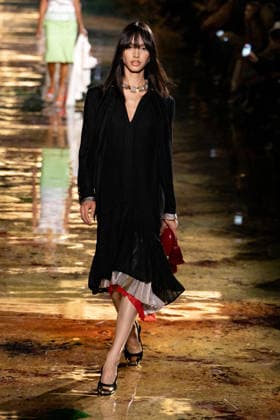PFW Chanel - Runway LZ Models walk the runway during the Chanel Womenswear Spring Summer 2027 show as part of Paris Fashion Week on October 05, 2026 at Rolland Garros in Paris, France. Photo by Laurent Zabulon ABACAPRESS.COM  Copyright: xZabulonxLaurent ABACAx