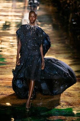 PFW Chanel - Runway LZ Models walk the runway during the Chanel Womenswear Spring Summer 2027 show as part of Paris Fashion Week on October 05, 2026 at Rolland Garros in Paris, France. Photo by Laurent Zabulon ABACAPRESS.COM  Copyright: xZabulonxLaurent ABACAx
