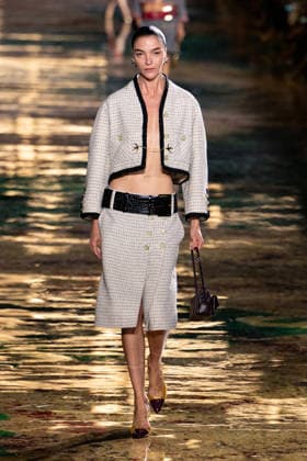 PFW Chanel - Runway LZ Models walk the runway during the Chanel Womenswear Spring Summer 2027 show as part of Paris Fashion Week on October 05, 2026 at Rolland Garros in Paris, France. Photo by Laurent Zabulon ABACAPRESS.COM  Copyright: xZabulonxLaurent ABACAx