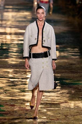 PFW Chanel - Runway LZ Models walk the runway during the Chanel Womenswear Spring Summer 2027 show as part of Paris Fashion Week on October 05, 2026 at Rolland Garros in Paris, France. Photo by Laurent Zabulon ABACAPRESS.COM  Copyright: xZabulonxLaurent ABACAx