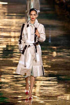 PFW Chanel - Runway LZ Models walk the runway during the Chanel Womenswear Spring Summer 2027 show as part of Paris Fashion Week on October 05, 2026 at Rolland Garros in Paris, France. Photo by Laurent Zabulon ABACAPRESS.COM  Copyright: xZabulonxLaurent ABACAx