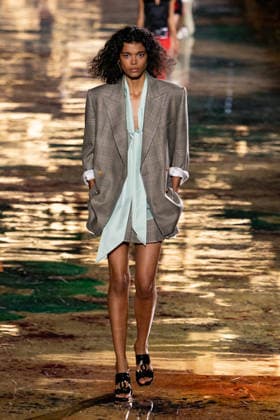 PFW Chanel - Runway LZ Models walk the runway during the Chanel Womenswear Spring Summer 2027 show as part of Paris Fashion Week on October 05, 2026 at Rolland Garros in Paris, France. Photo by Laurent Zabulon ABACAPRESS.COM  Copyright: xZabulonxLaurent ABACAx